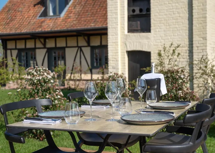 Hotel Restaurant Le Fiacre A Quend Plage Hotel 3*