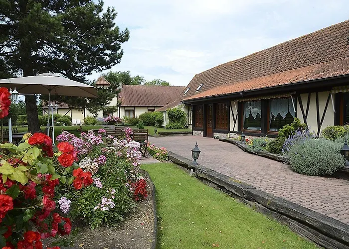 Hotel Hotel Restaurant Le Fiacre A Quend Plage 3*