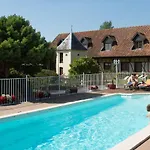 Restaurant Le Fiacre A מלון