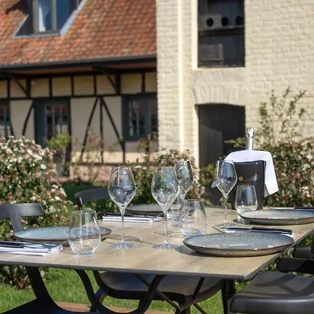 Hotel Restaurant Le Fiacre A Quend Plage Hotel 3*