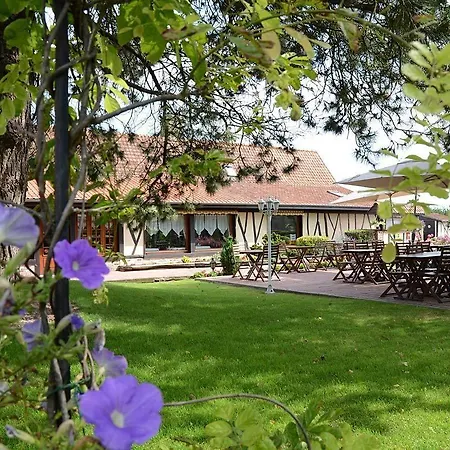 Hotel Restaurant Le Fiacre A Quend Plage Hotel 3*