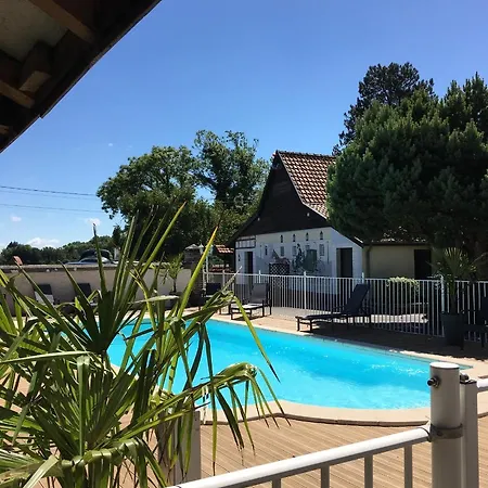Hotel Hotel Restaurant Le Fiacre A Quend Plage 3*